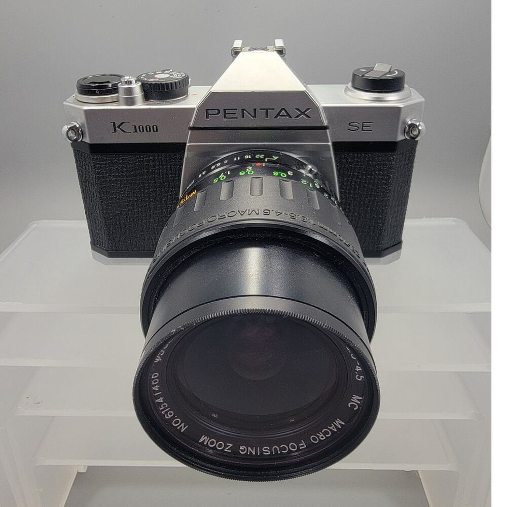 Asahi Pentax K1000 35mm Film Camera Macro Focusing Zoom 28-70mm f3.5-4.5 MC Lens
